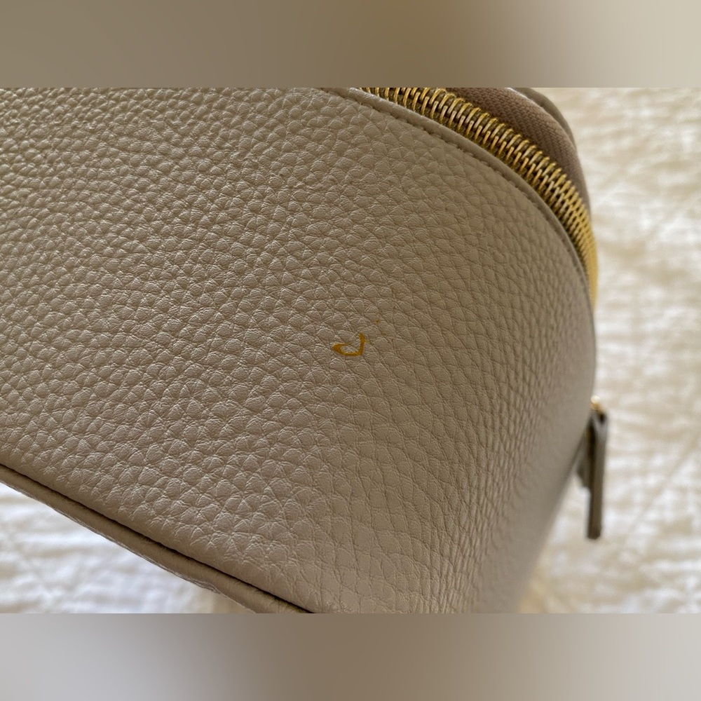 Tonic Makeup Case - Picture 9 of 12